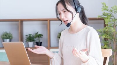 生成AIを活用したコールセンターとは?導入のメリット・活用事例・選び方まで徹底解説
