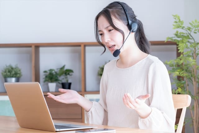 生成AIを活用したコールセンターとは？導入のメリット・活用事例・選び方まで徹底解説