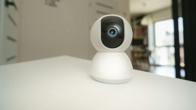 AI監視カメラで業務効率化を実現！導入のメリットや注意点、企業事例を紹介