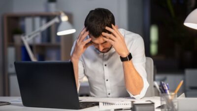 業務改善が進まない会社に足りない3つのアクションとは?現場の“停滞”を突破するヒント