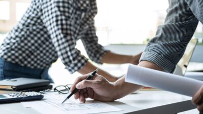 非効率でも変えられない現場をどう改善する？“仕組み”から変える実践アプローチ