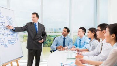 研修しても人が育たない職場の特徴|“やりっぱなし教育”を脱する5つの処方箋