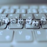 Microsoft Copilot情報漏洩リスク完全対策｜企業が知るべき8つの防止策